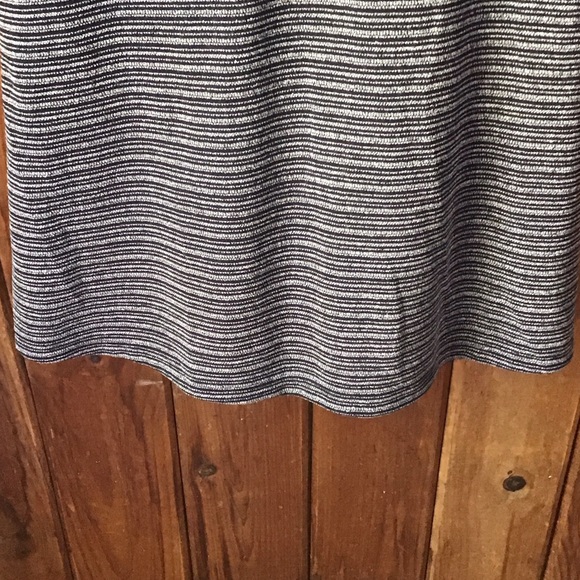 LOFT Black and White Striped Midi Dress Size 6 V Neck Lined Sleeveless - Picture 4 of 9